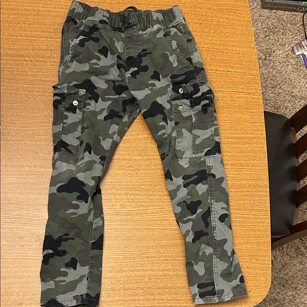 Cat & Jack Green Camouflage Cargo Pants - Picture 1 of 1